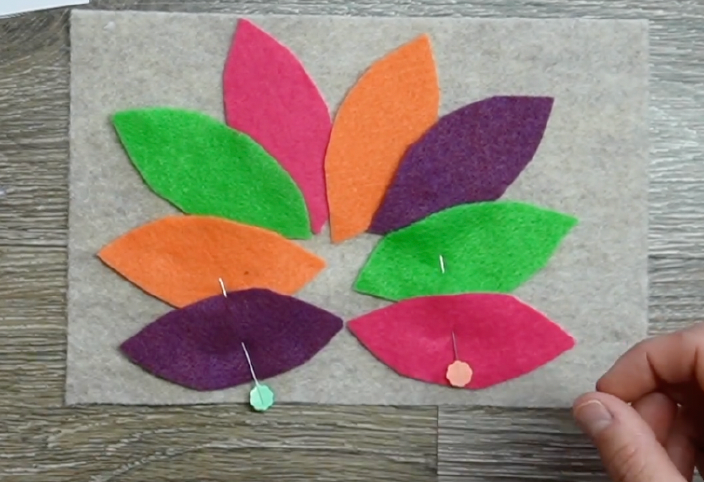 turkey felt mug rug-hand sewing pin feathers to front piece of mug rug